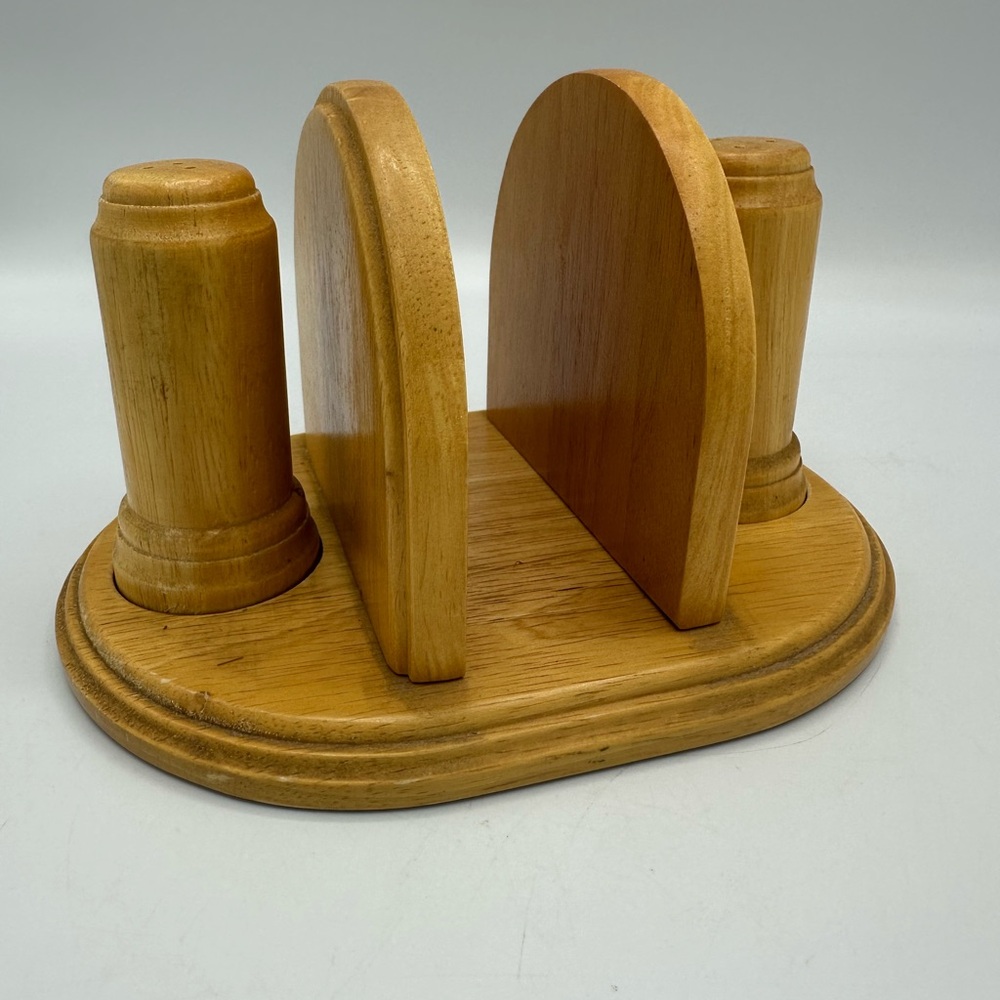 Kamenstein Wooden Napkin Holder W/Salt & Pepper Shakers Cottage Core